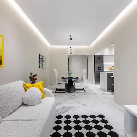 The Martini By Halu! - Modern In The Center Soluň