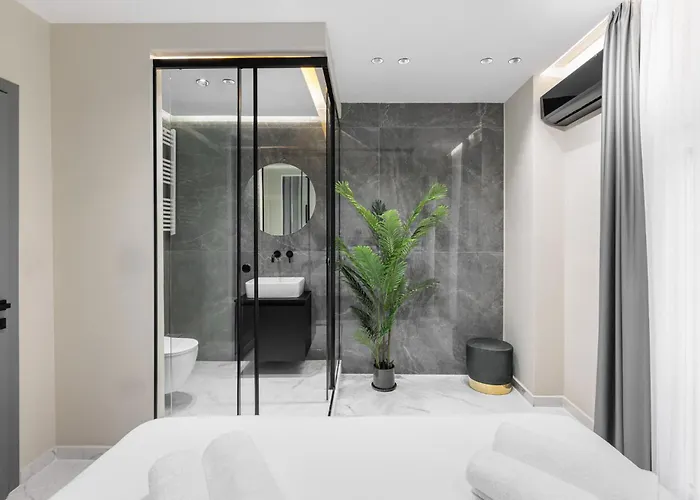 The Martini By Halu! - Modern In The Center Selanik