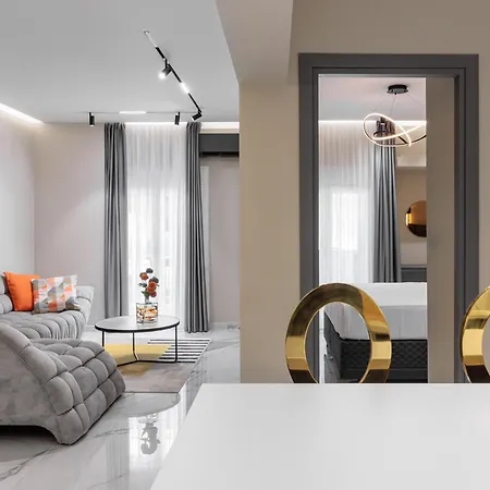 The Martini By Halu! - Modern In The Center *