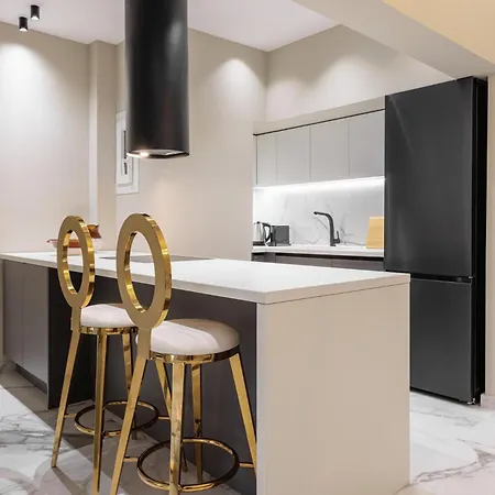 The Martini By Halu! - Modern In The Center Saloniki