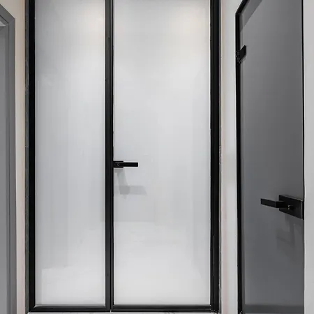 The Martini By Halu! - Modern In The Center