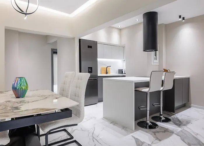 The Martini By Halu! - Modern In The Center