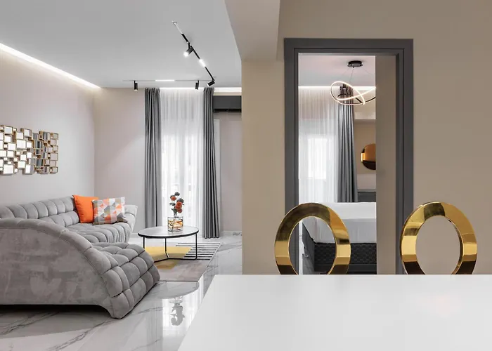 The Martini By Halu! - Modern In The Center *