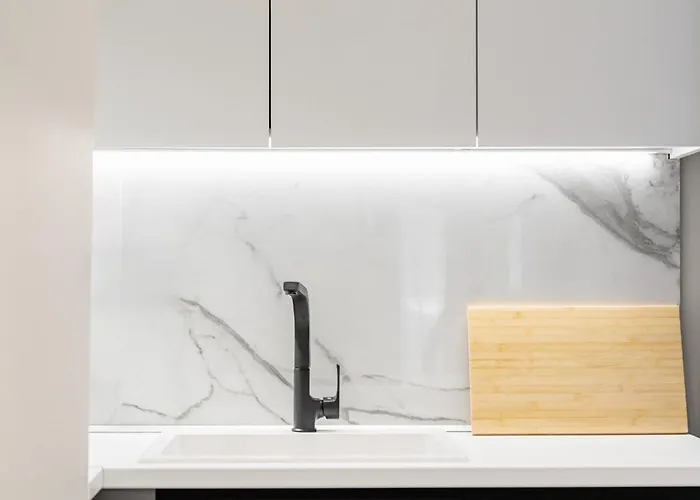 The Martini By Halu! - Modern In The Center *